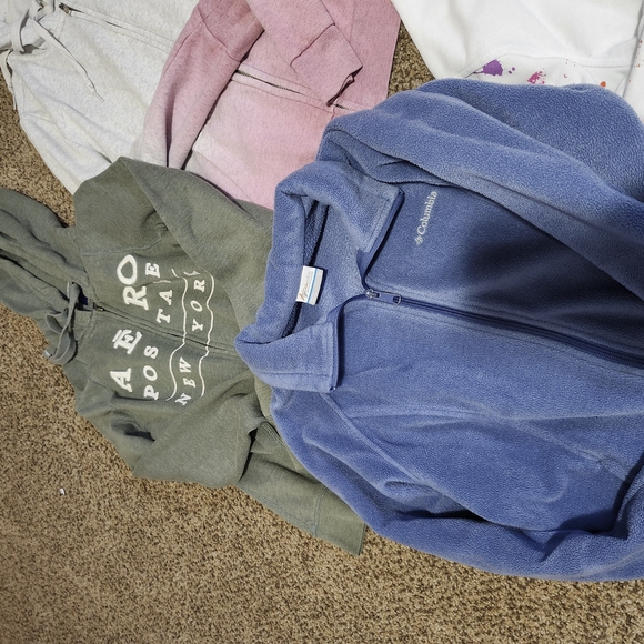 6 Hoodies - Picture 4 of 5